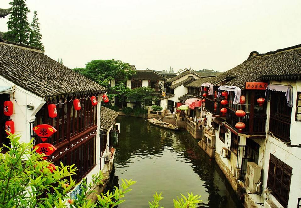 潍坊潍城：垃圾分类进大集 助力乡村文化旅游节